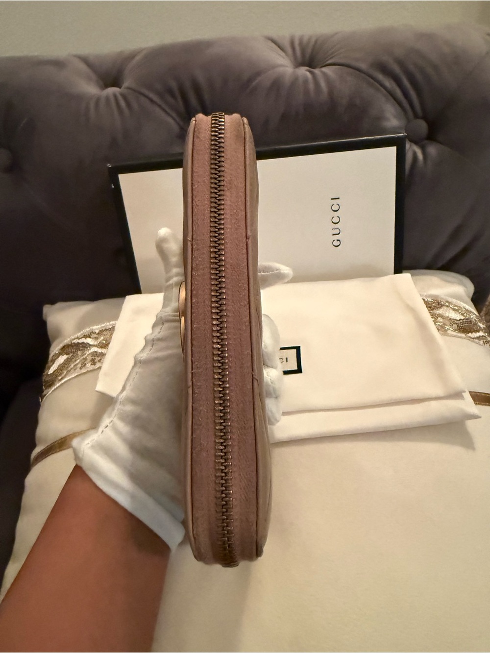 🔥EUC Gucci GG Marmont Quilted Zip-around Wallet in Taupe retails 750🔥 - Picture 6 of 16